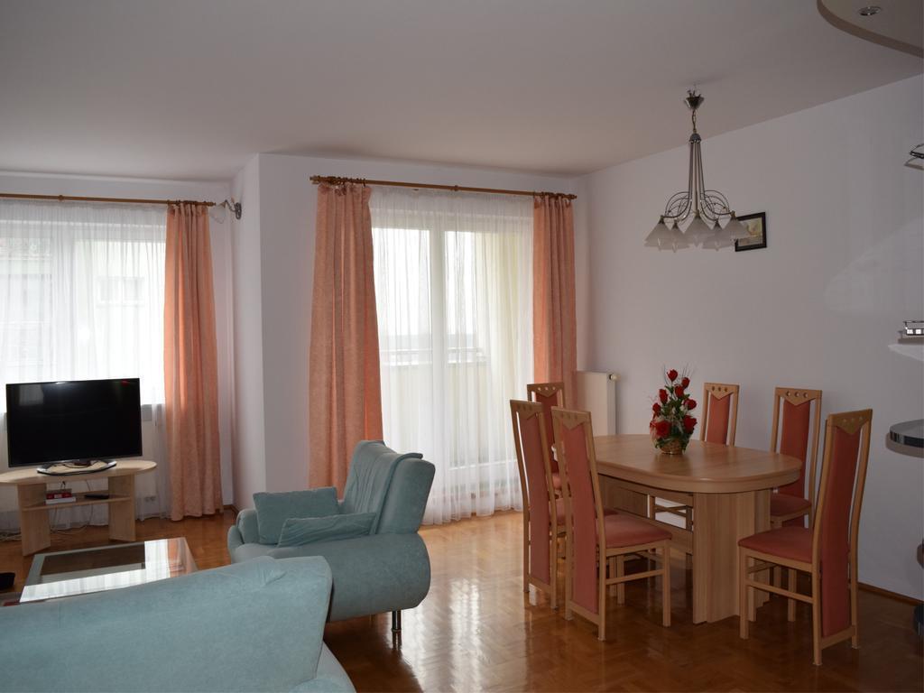 Dgm Apartment Warschau Buitenkant foto