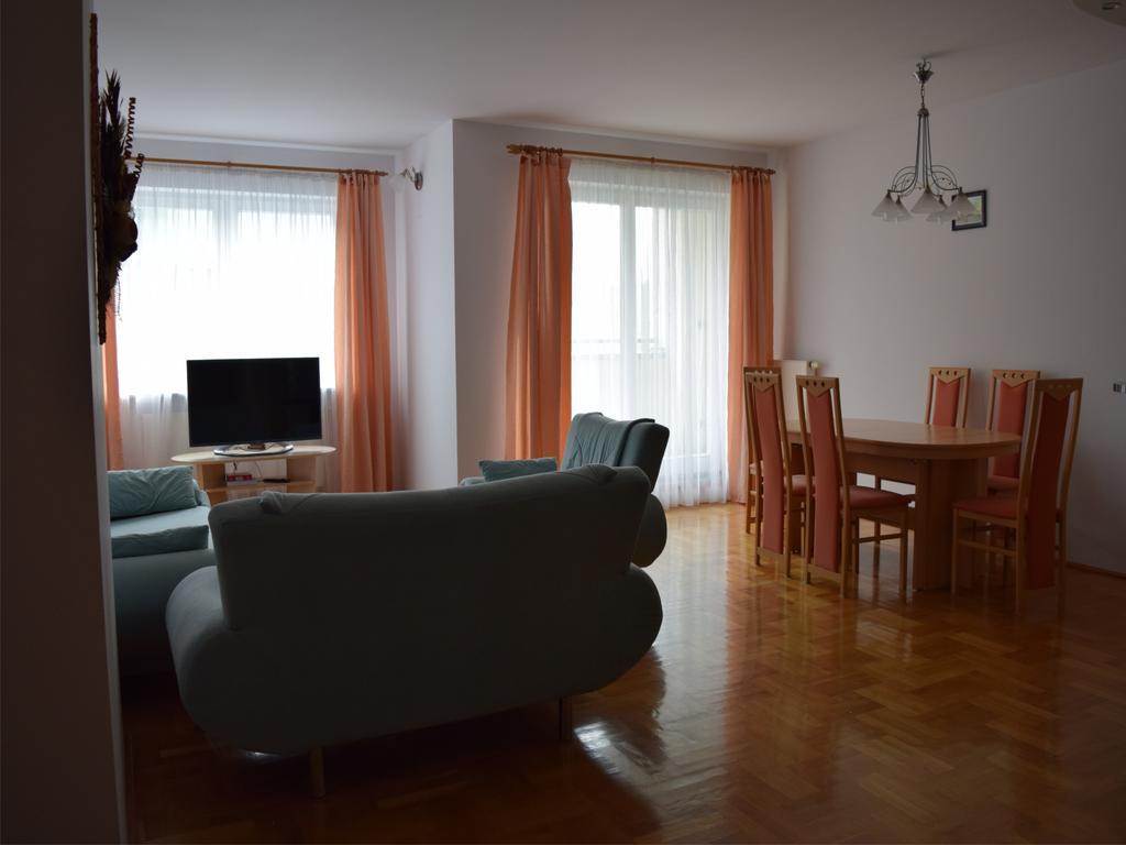 Dgm Apartment Warschau Buitenkant foto